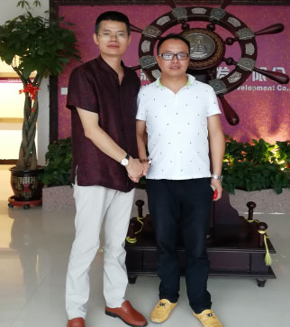 陳總攜工程師河南裕彩技術服務